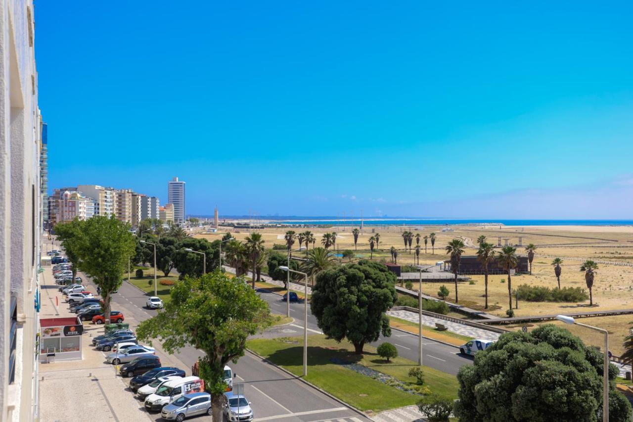 Brasil Avenue By Rent4All Figueira da Foz Exterior photo